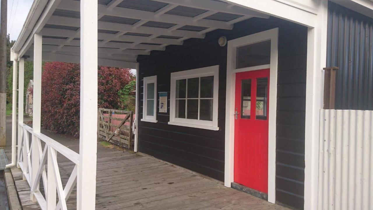 Whanga Butcher Shop Whangamomona Экстерьер фото